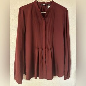 Uniqlo Blouse Women Burgundy Rayon Blend Pintuck Long Sleeve Button Up Sz XS NWT